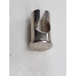 Douille de maintien adaptable pour câble