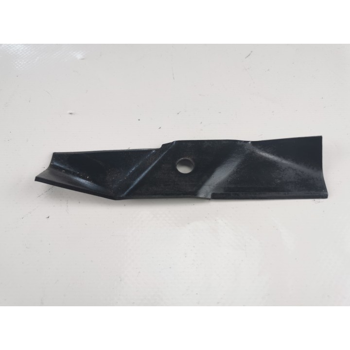 Lame tondeuse 16cm MTD modéle AVANT sur montage 3 lamesdéstockage