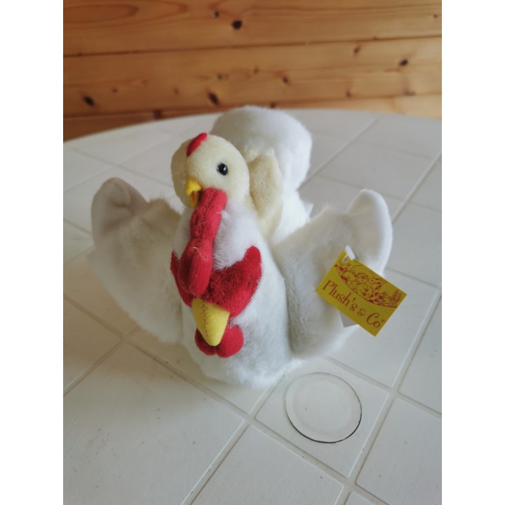 Peluche poule avec poussin sur le dos déstockage