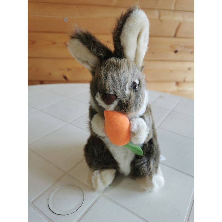 Peluche lapin debout avec carotte déstockage