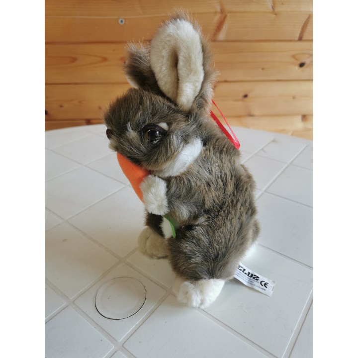 Peluche lapin debout avec carotte déstockage