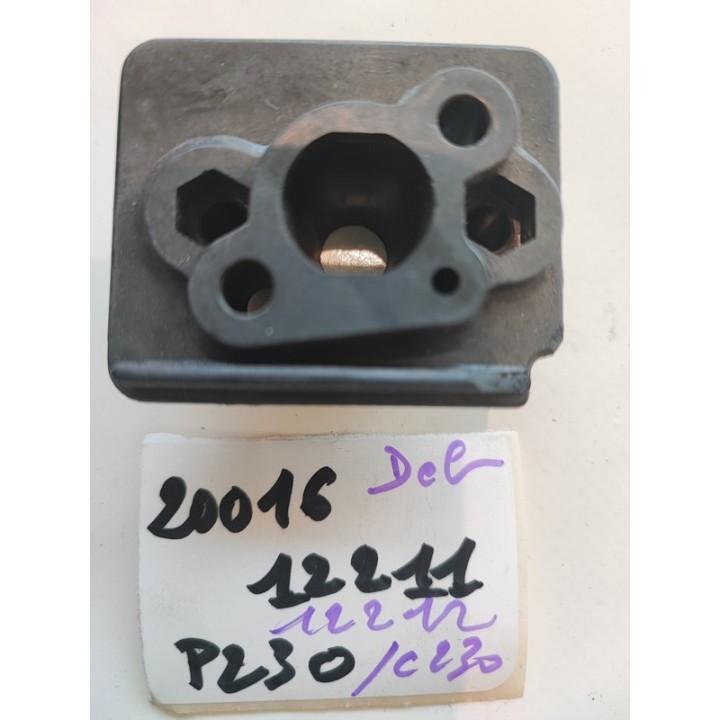 Plaque bride Carburateur débroussailleuse DYB231et DYB232 iseki shindaiwa 20016-12211