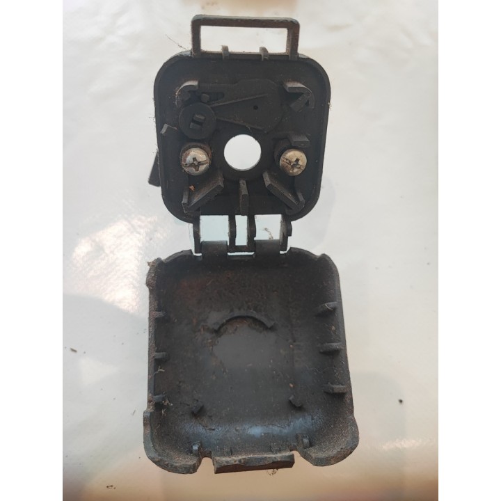 Support filtre à air débroussailleuse DYB231et DYB232 iseki shindaiwa  occasion
